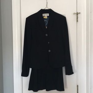 Suit